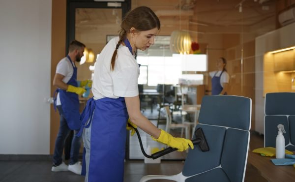 professional-cleaning-service-people-working-together-office (1)